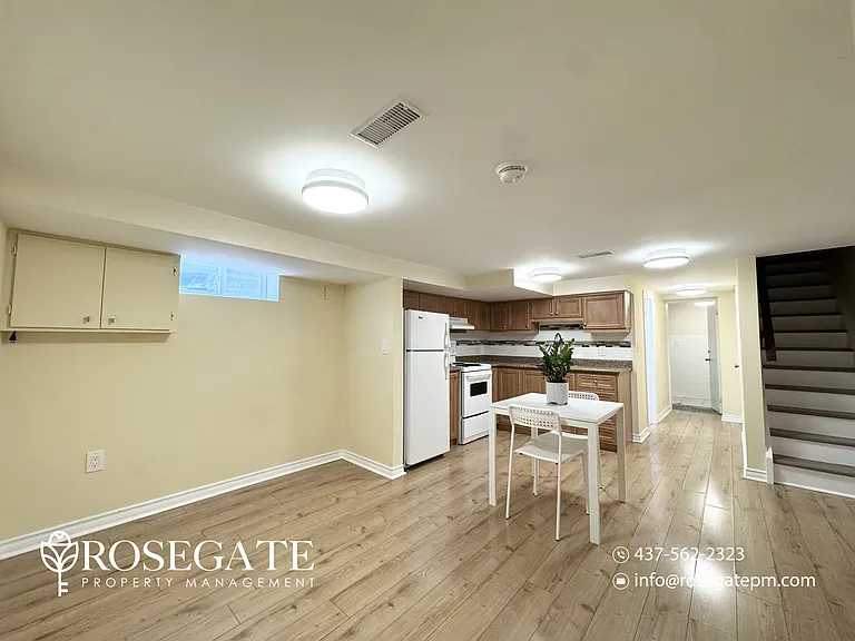 40 Chryessa Ave #2 — Photo 5