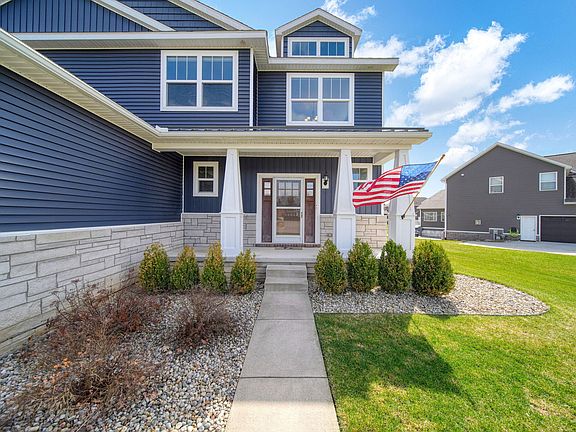 5th image of 2399 Walnut View Dr