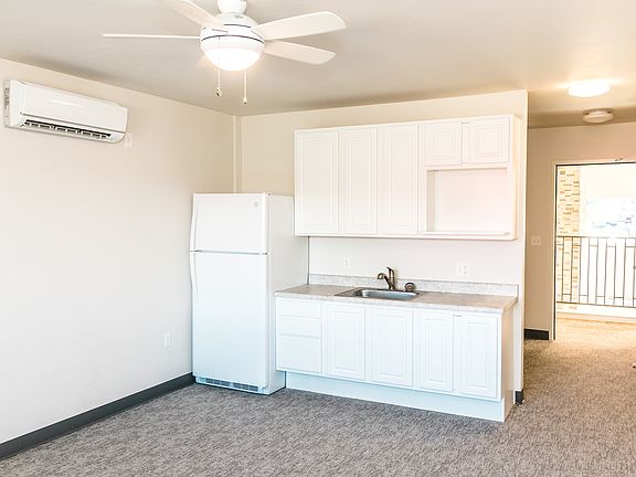 5th image of 104 White Ave #201