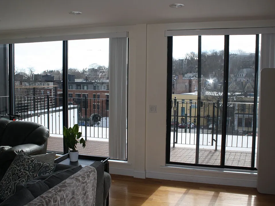 1616 Beacon St #3