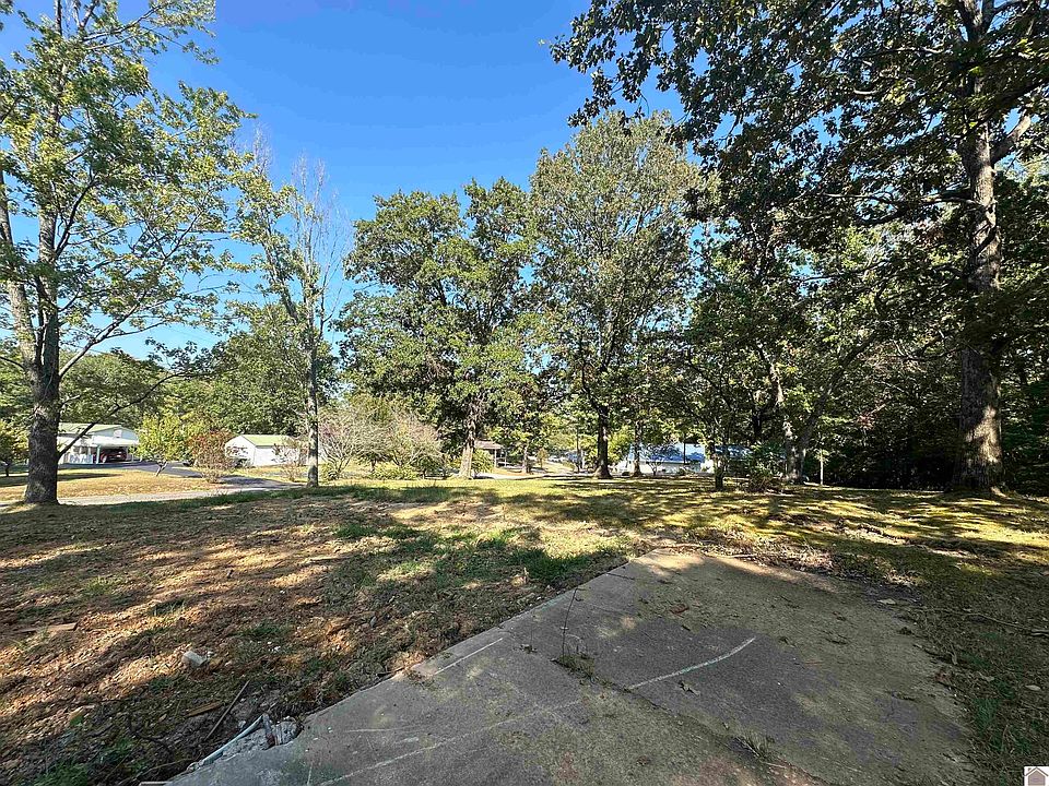 1st image of 483 Lakeway Dr