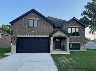 4951 W 86th St, Burbank, IL