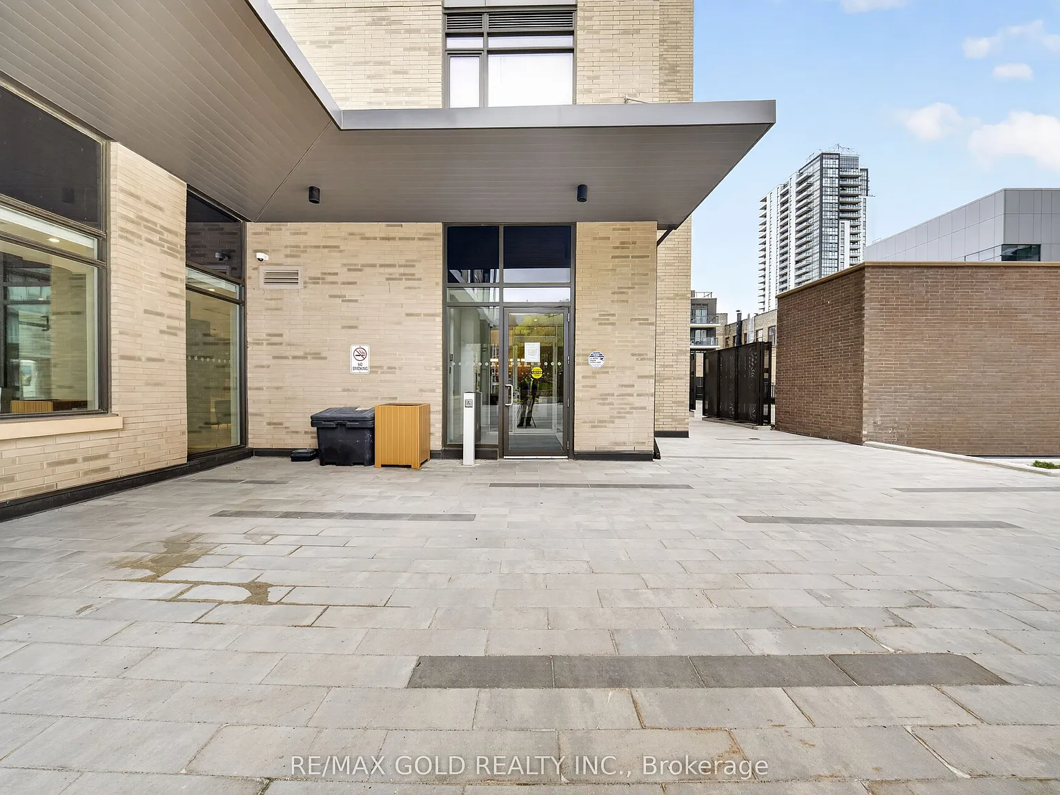 2 bed, $2,600 — Photo 2