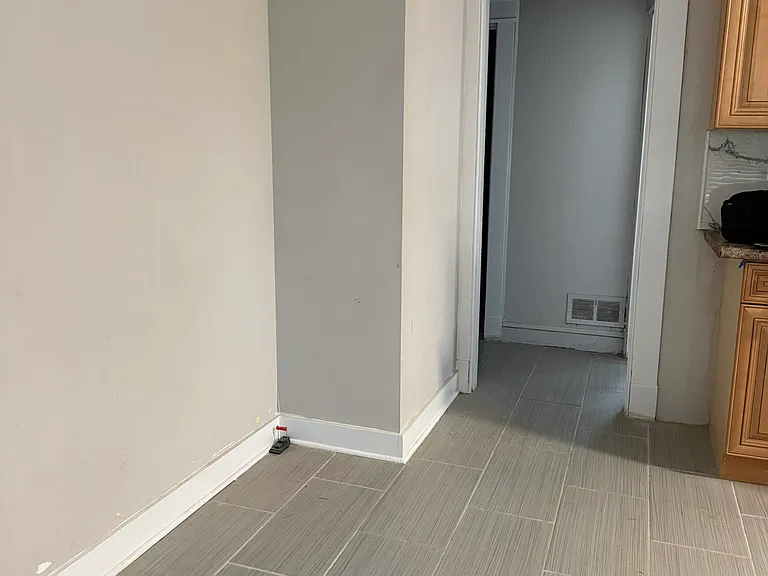 158 Alder St #3 — Photo 6