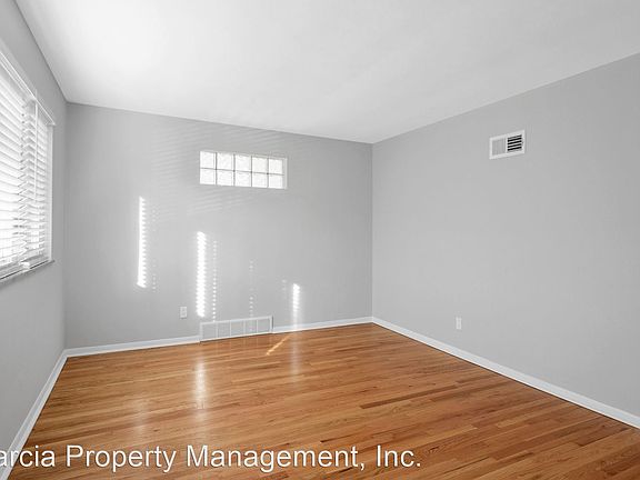3rd image of 4987 Miami St #4989