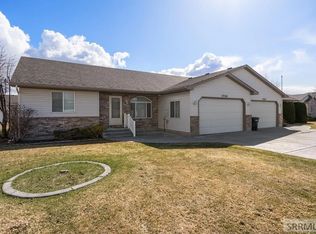 3726 E Briar Creek Ln, Ammon, ID 83406