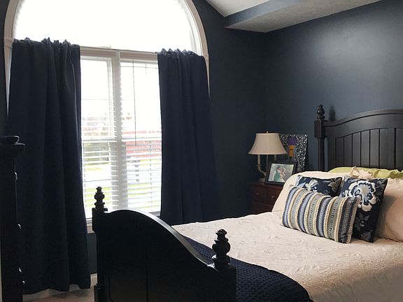 Guest bedroom #1