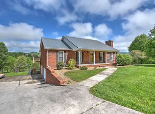 829 S Sherbrooke Cir, Mt Carmel, TN 37645