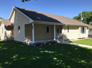 1004 W 14th St, Grand Island, NE 68801