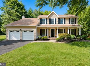 41 Hibiscus Ln, Robbinsville, NJ 08691