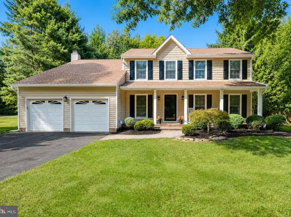 41 Hibiscus Ln, Robbinsville, NJ 08691