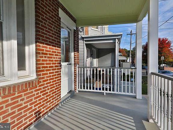 3rd image of 5940 N Park Ave