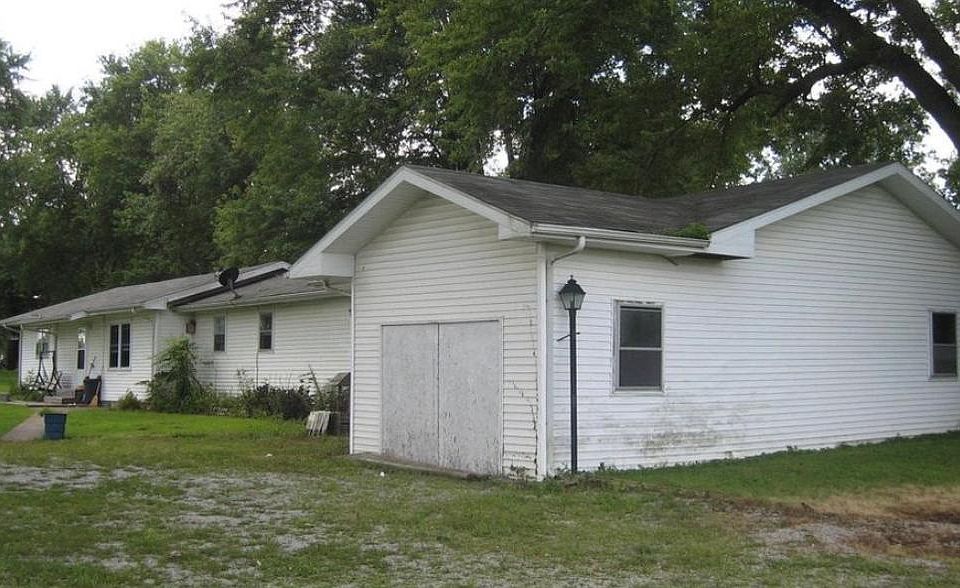 2053 Davisville Rd, Du Quoin, IL 62832 Zillow