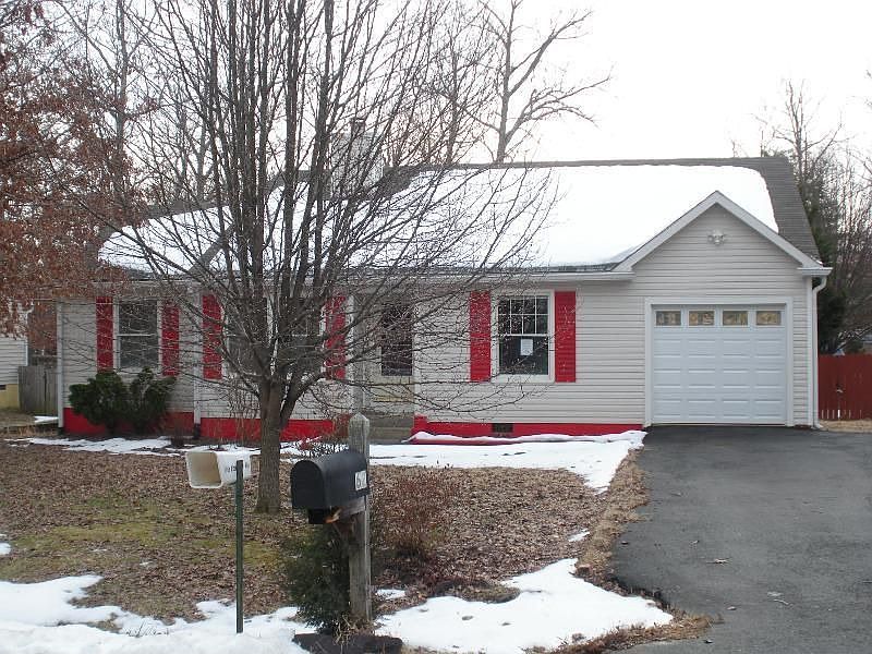 1st image of 62 Lovett Dr