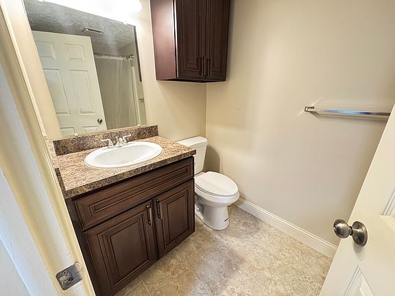 2nd image of 1844 Knox St #31