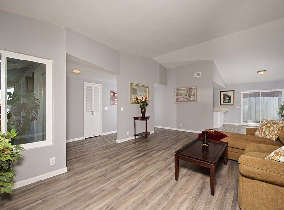 5th image of 6643 Alta Ct