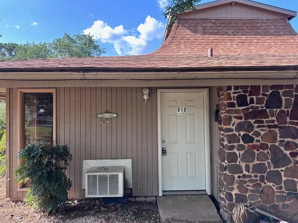 126 Conference Dr, Bastrop, TX