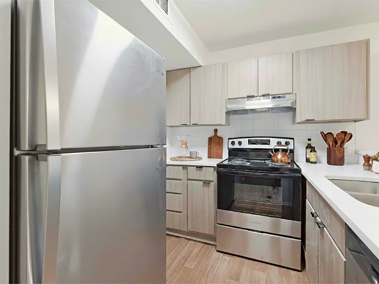 Enclave at North Point — Photo 68
