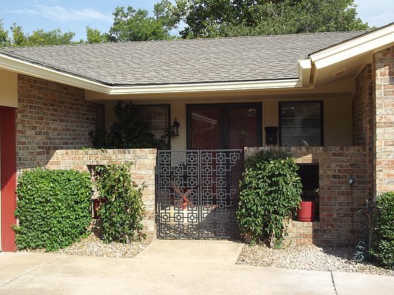 4th image of 2833 NW 115th Pl
