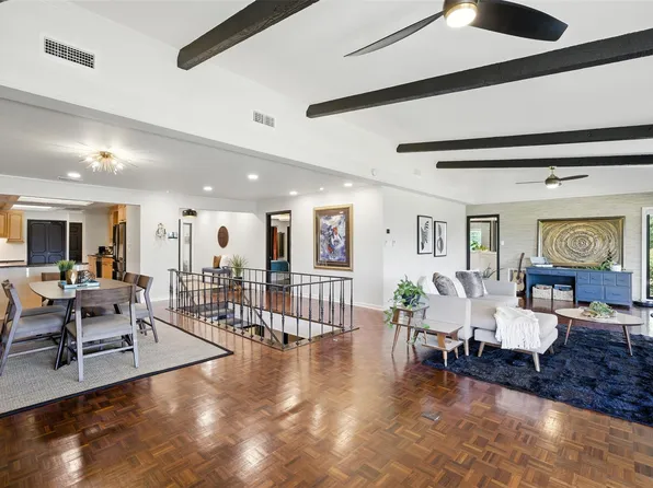 402 Seawind, Lakeway, TX 78734
