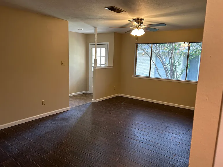 1710 Trinity Pl #B — Photo 5