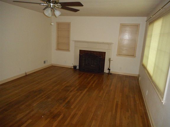 2nd image of 1537 Belmont Ave