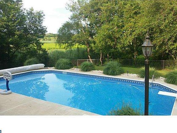 5th image of 107 Black Duck Ct