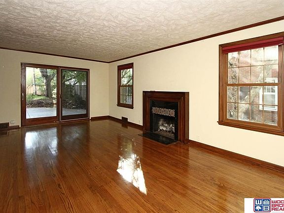 3rd image of 3434 Grimsby Ln