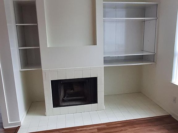 4th image of 2800 California St #D