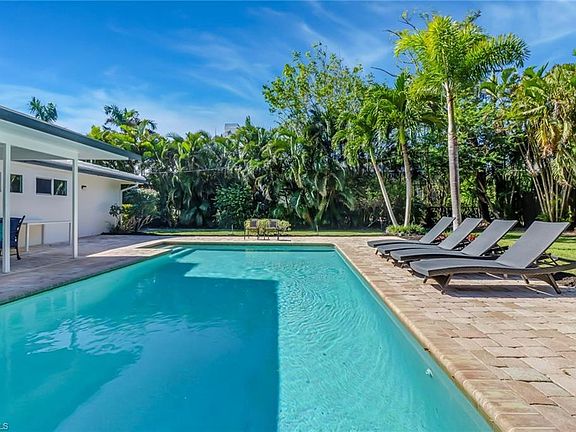 4th image of 625 Orchid Dr