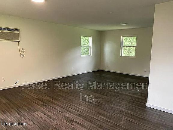 4th image of 221 Pattie Gap Rd