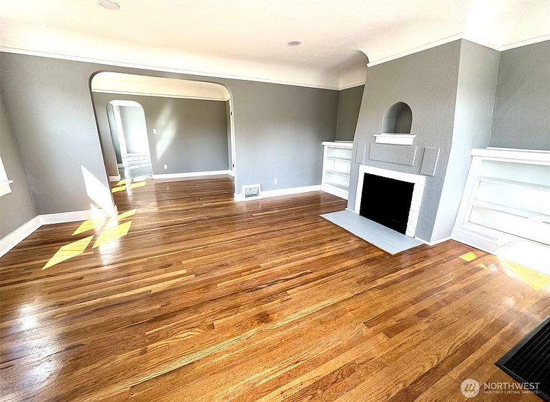 2nd image of 1202 N Proctor Street