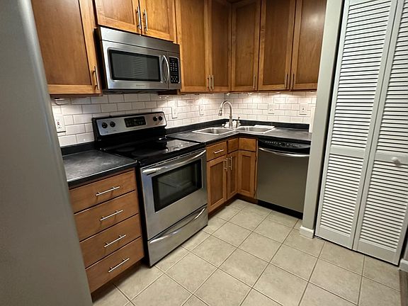 5th image of 1684 E Swan Cir