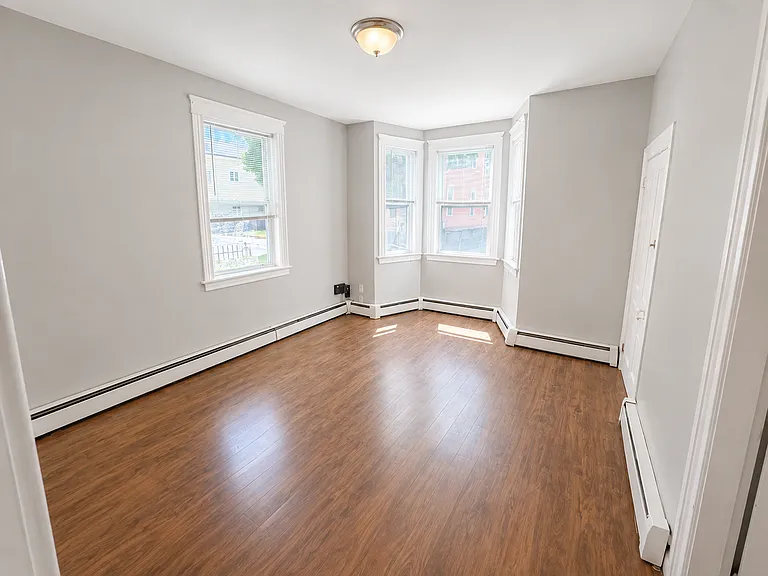 74 Sutton St #1 — Photo 4