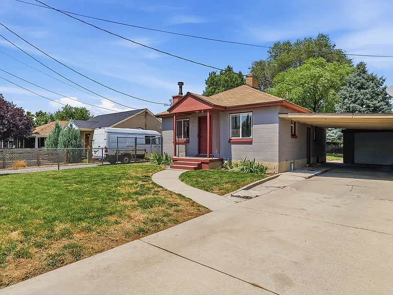 654 W Lennox St — Photo 28