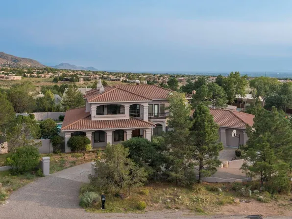 1205 Marigold Dr NE, Albuquerque, NM 87122