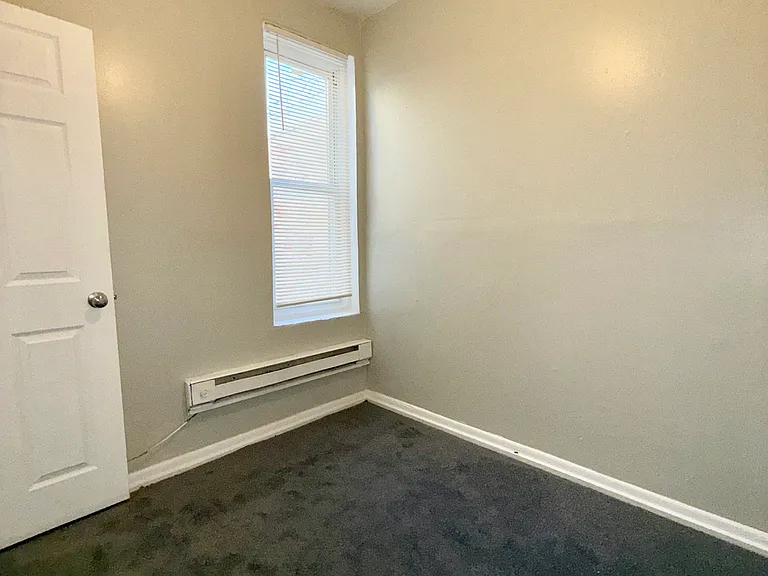 247 E Mayfield St — Photo 15