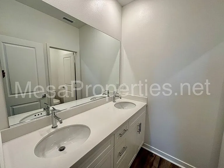5929 Rockport Rd — Photo 16