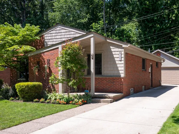 3203 Sylvan Dr, Royal Oak, MI 48073