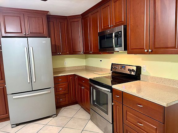 custom cherry cabinets