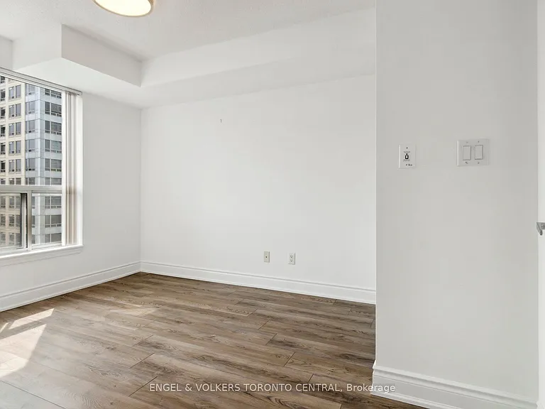 19 Barberry Pl #711 — Photo 21