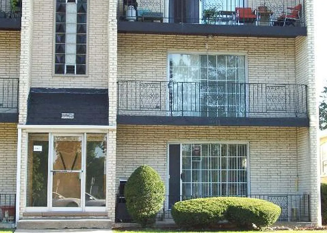Building Photo - 6561 W Addison St