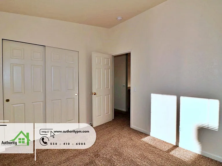 1549 Bruce Dr #B — Photo 15