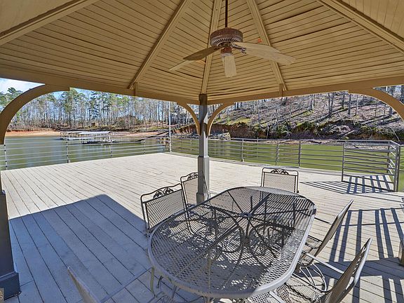 3rd image of 114 Blue Ridge Pl