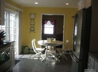 746 Dogwood Ave, Franklin Square, NY