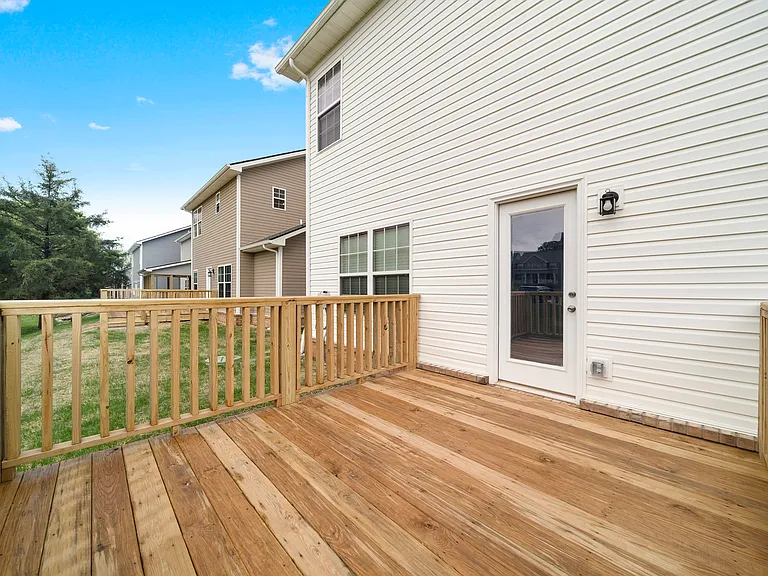 4740 Stoneyhurst Ln — Photo 28