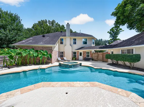 412 Melodywood Dr, Friendswood, TX 77546