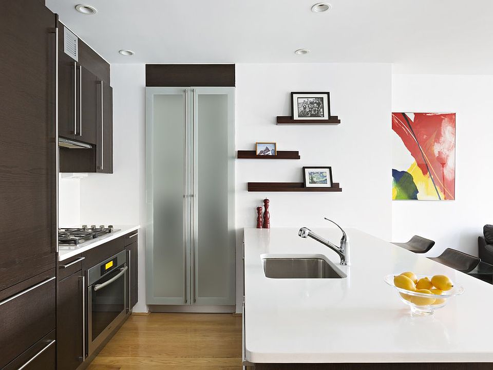 2nd image of 464 W 44th St APT 6D