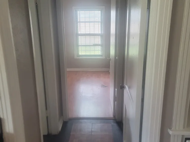 1901 Huntingdon Ave — Photo 6