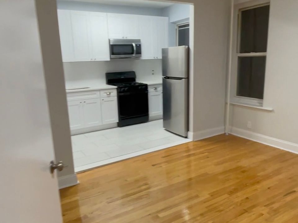 1st image of 2512 27th St APT 1